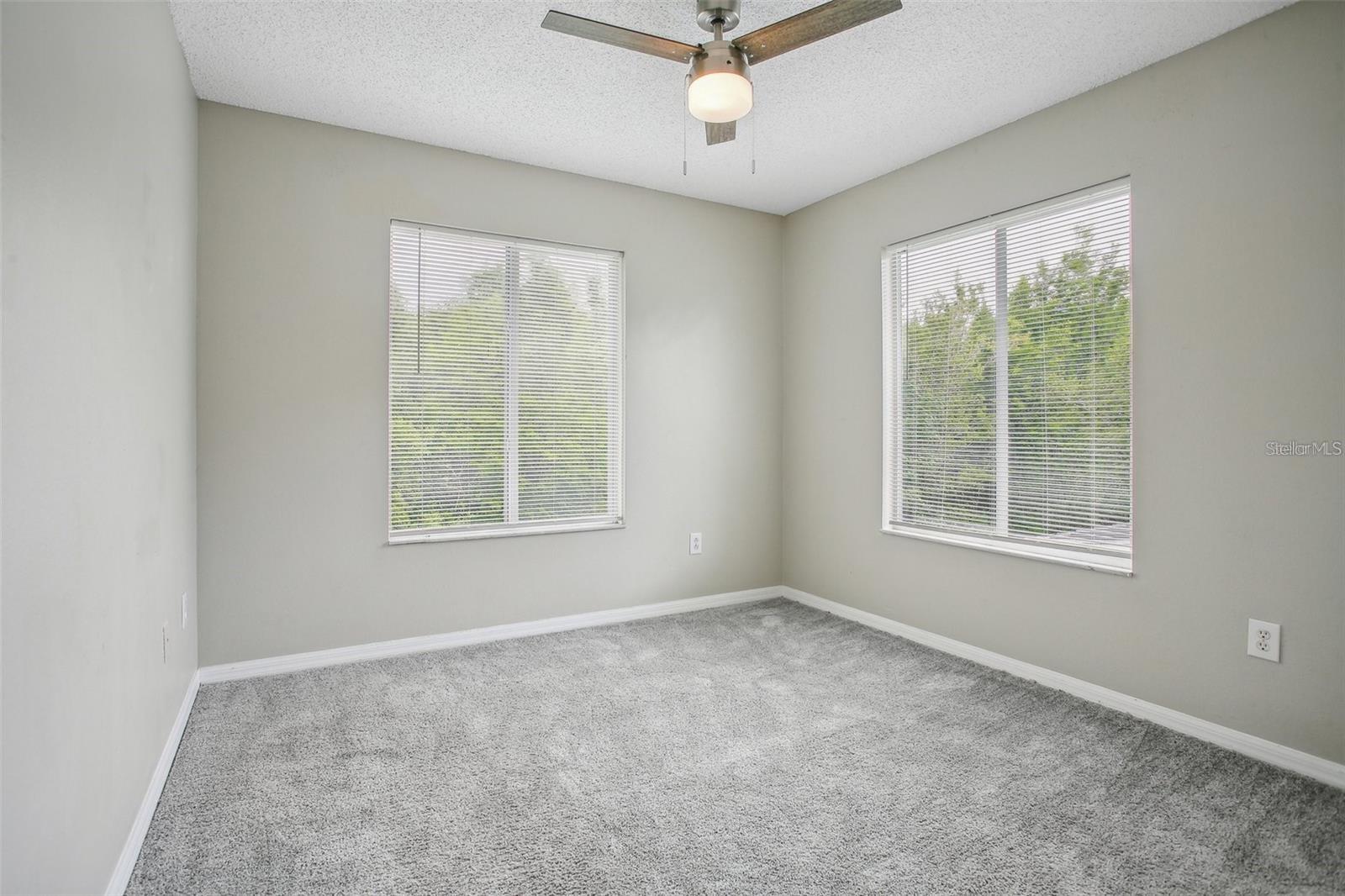 18181 PARADISE POINT DR, TAMPA, FL, 33647