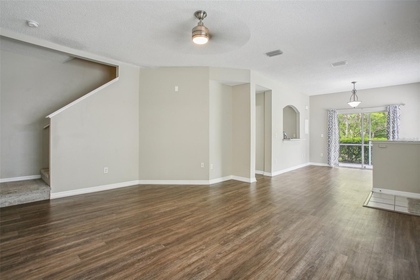 18181 PARADISE POINT DR, TAMPA, FL, 33647