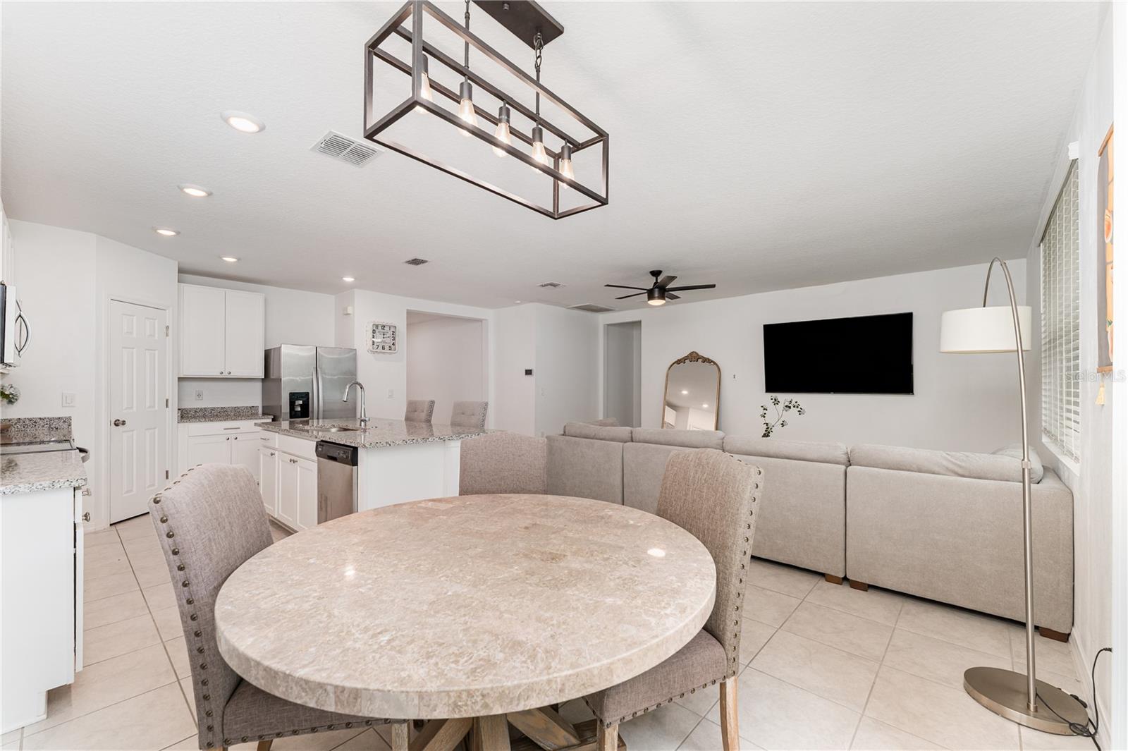 573 VISTA VILLAGES BLVD, DAVENPORT, FL, 33896