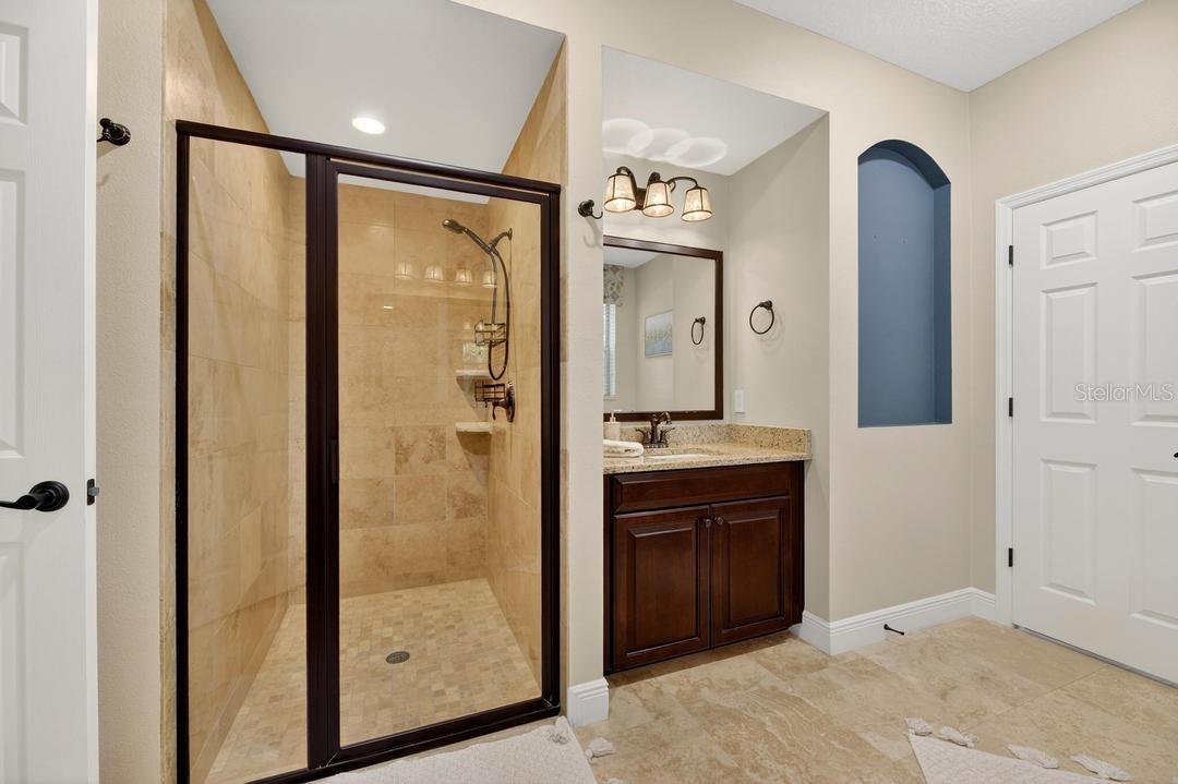 1823 BELLA CASA CT, TAMPA, FL, 33618