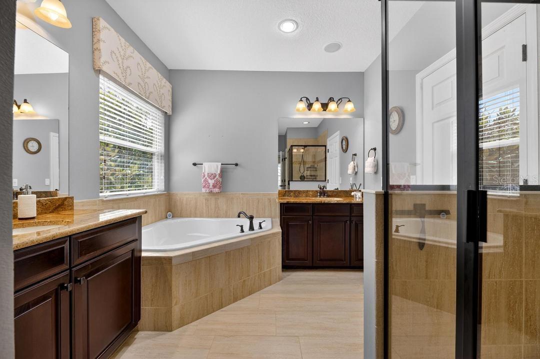 1823 BELLA CASA CT, TAMPA, FL, 33618