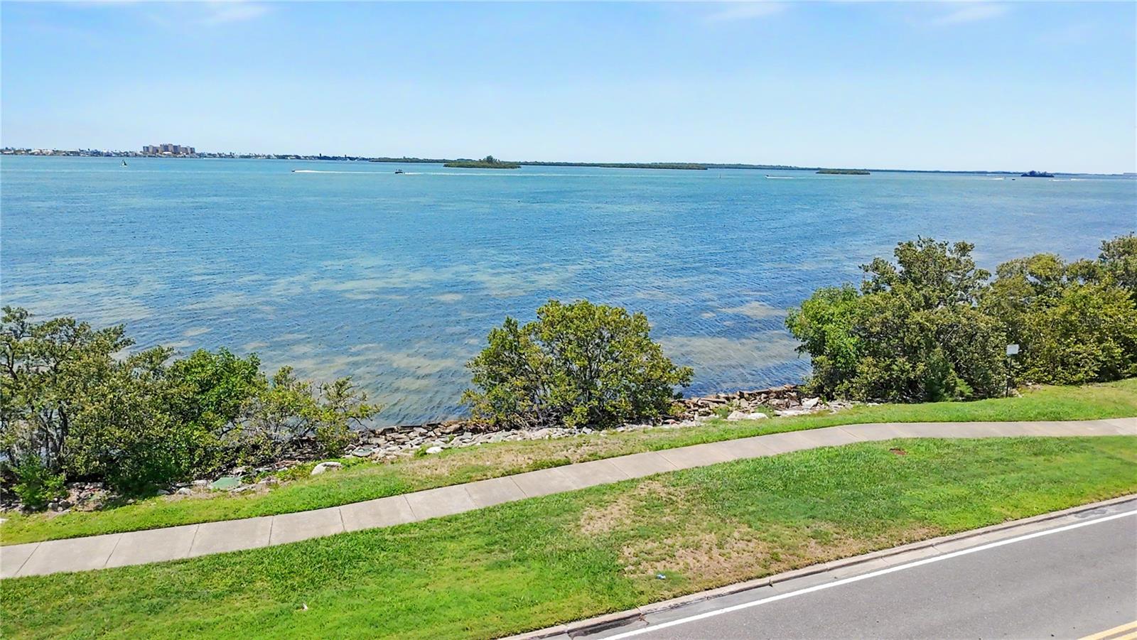 1963 EDGEWATER DR, CLEARWATER, FL, 33755