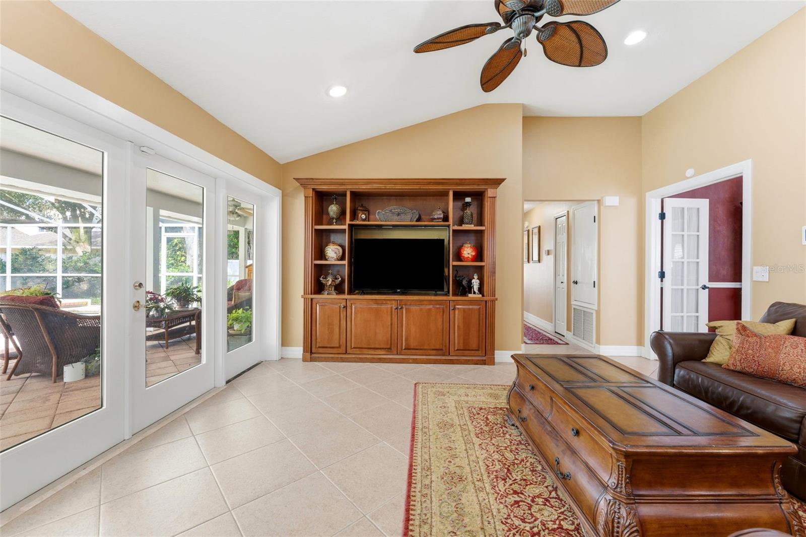 6308 EAGLEBROOK AVE, TAMPA, FL, 33625