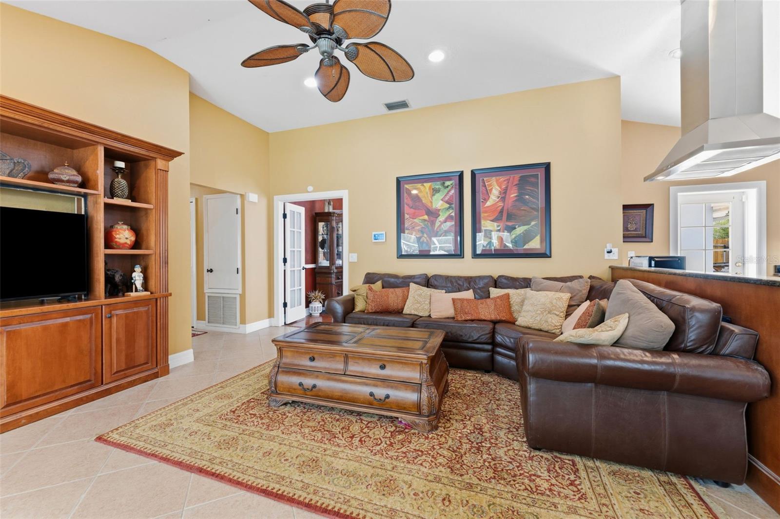 6308 EAGLEBROOK AVE, TAMPA, FL, 33625