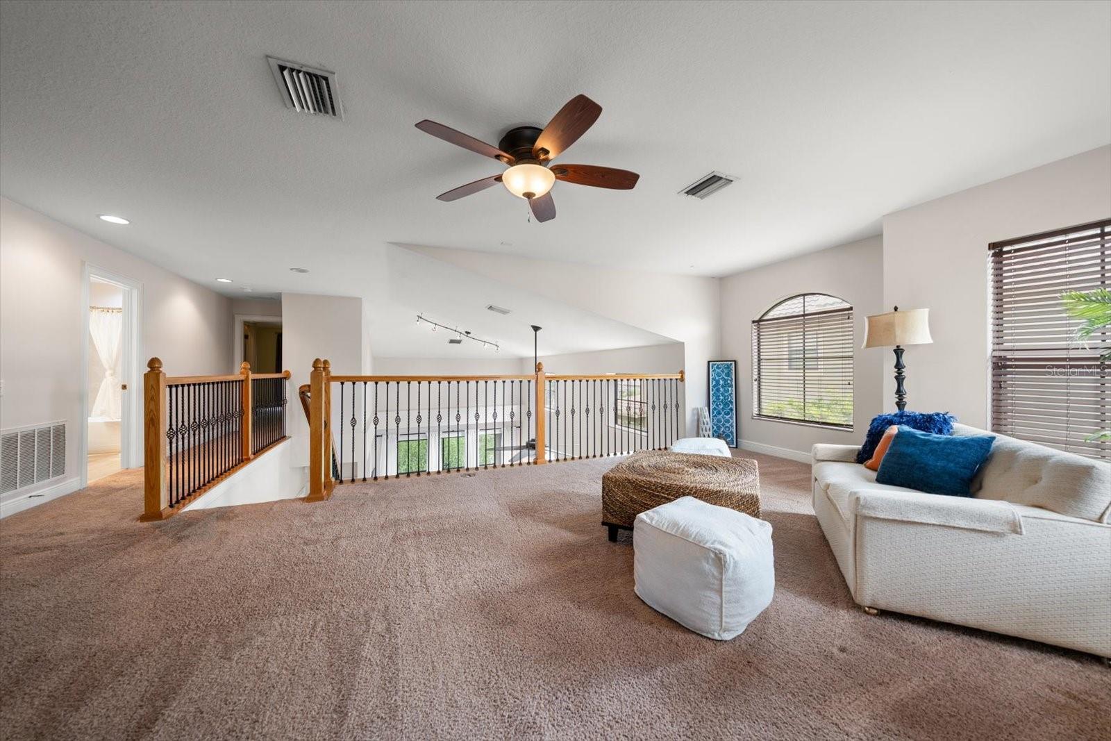 8241 ACADIAN LN, SEMINOLE, FL, 33777