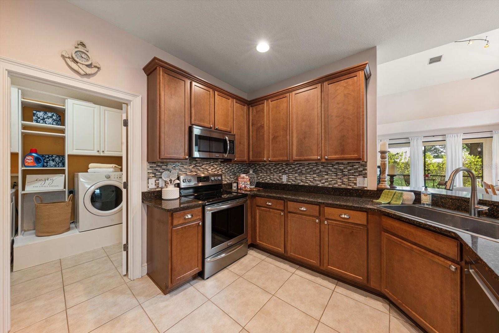 8241 ACADIAN LN, SEMINOLE, FL, 33777