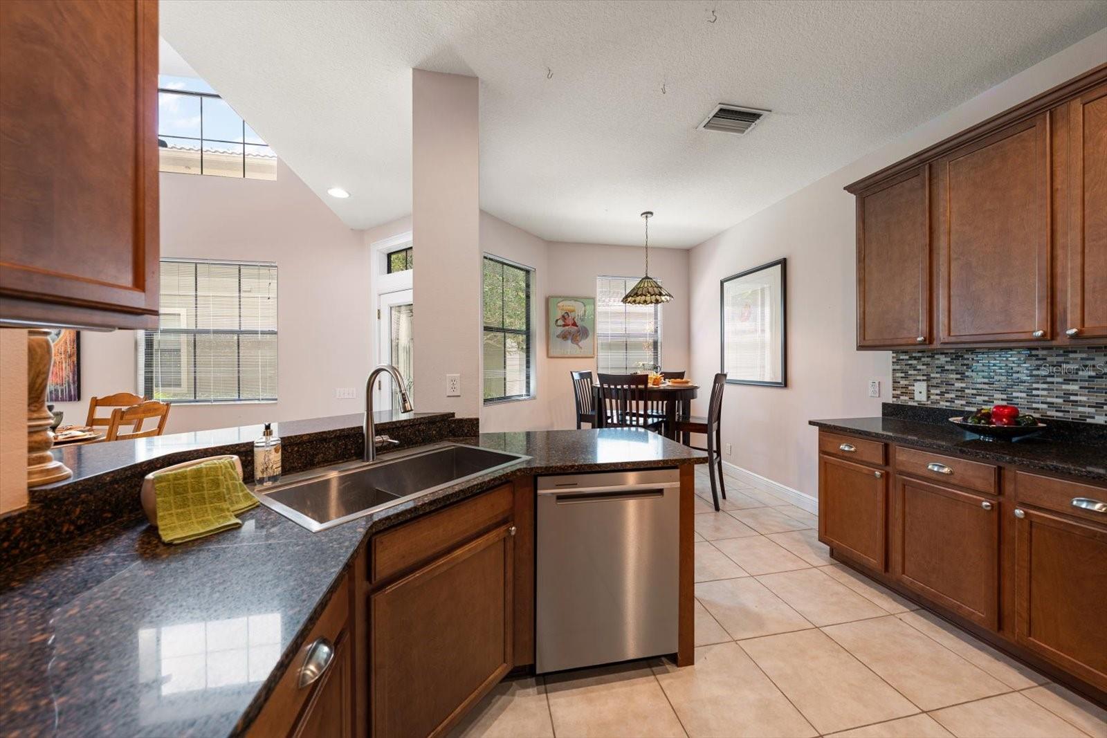 8241 ACADIAN LN, SEMINOLE, FL, 33777