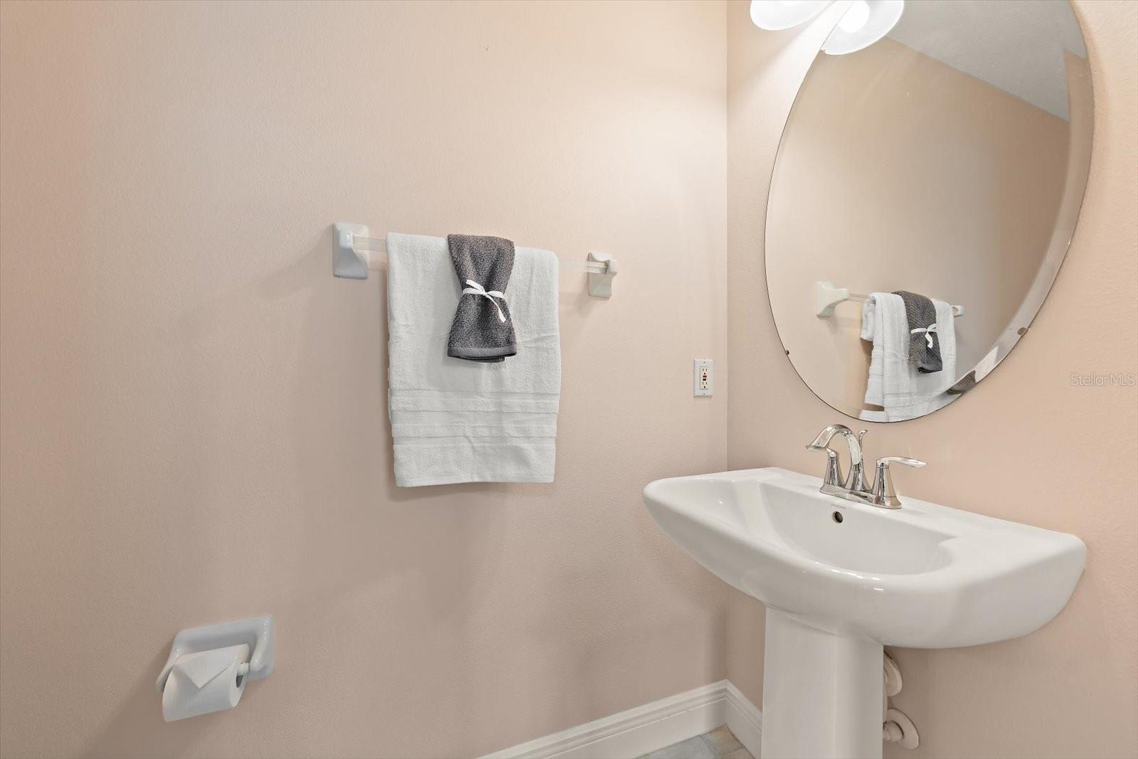 8241 ACADIAN LN, SEMINOLE, FL, 33777