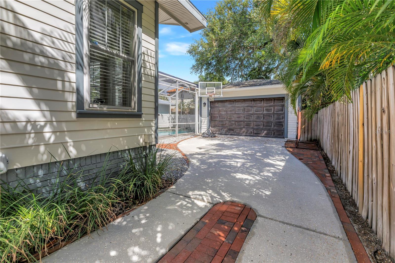 2716 W THORNTON AVE, TAMPA, FL, 33611