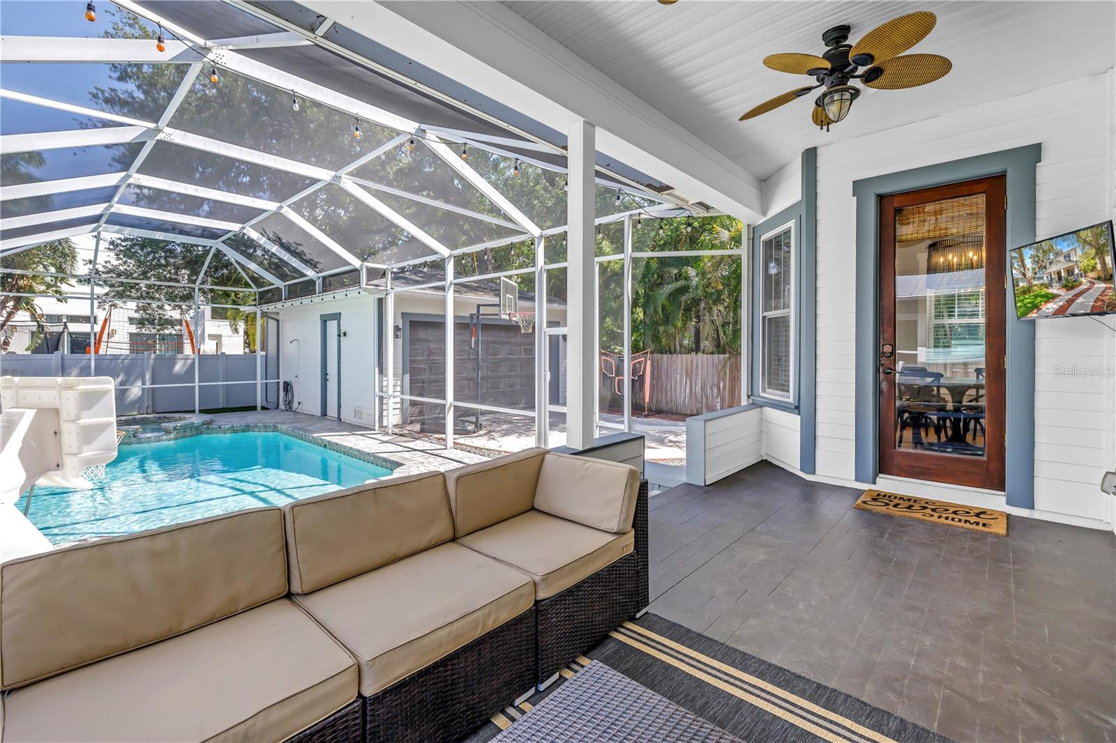 2716 W THORNTON AVE, TAMPA, FL, 33611