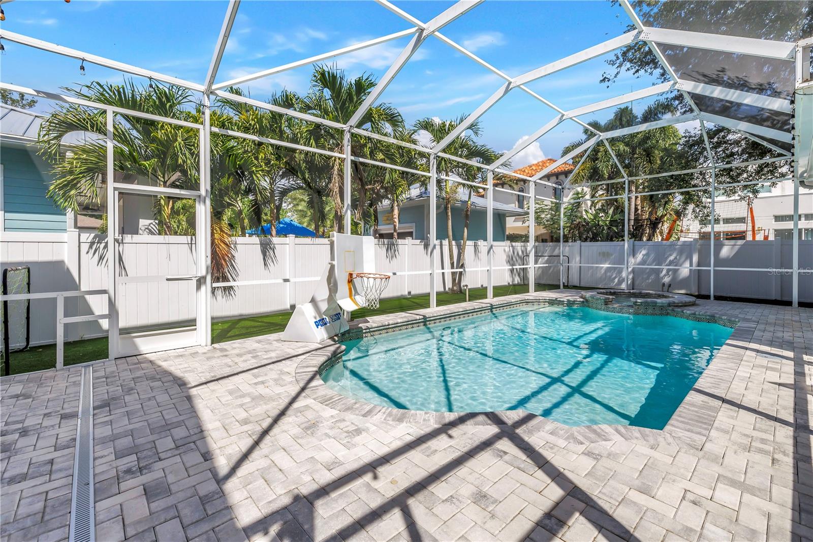 2716 W THORNTON AVE, TAMPA, FL, 33611