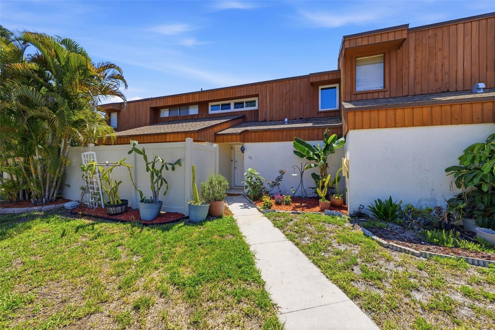 2074 SUNSET POINT RD #136, CLEARWATER, FL, 33765