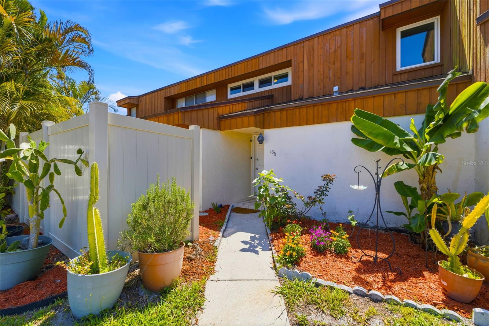 2074 SUNSET POINT RD #136, CLEARWATER, FL, 33765