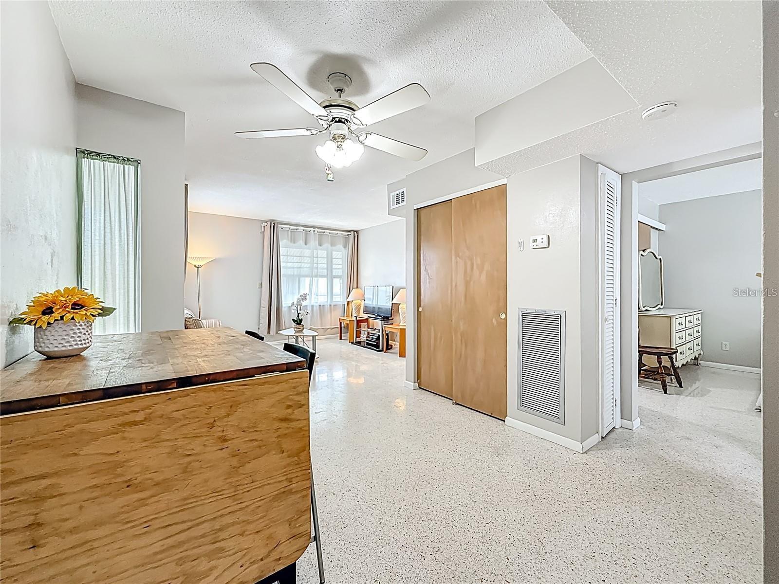 250 ROSERY RD NW #283, LARGO, FL, 33770