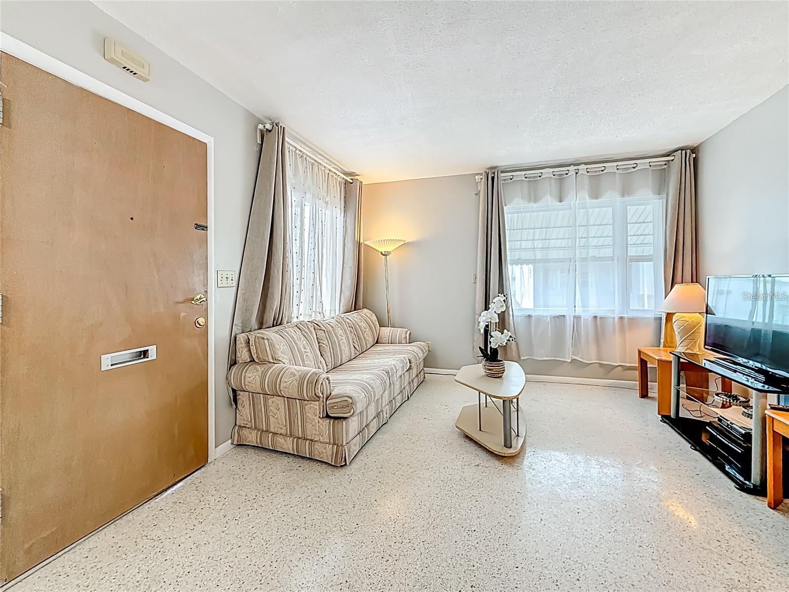 250 ROSERY RD NW #283, LARGO, FL, 33770