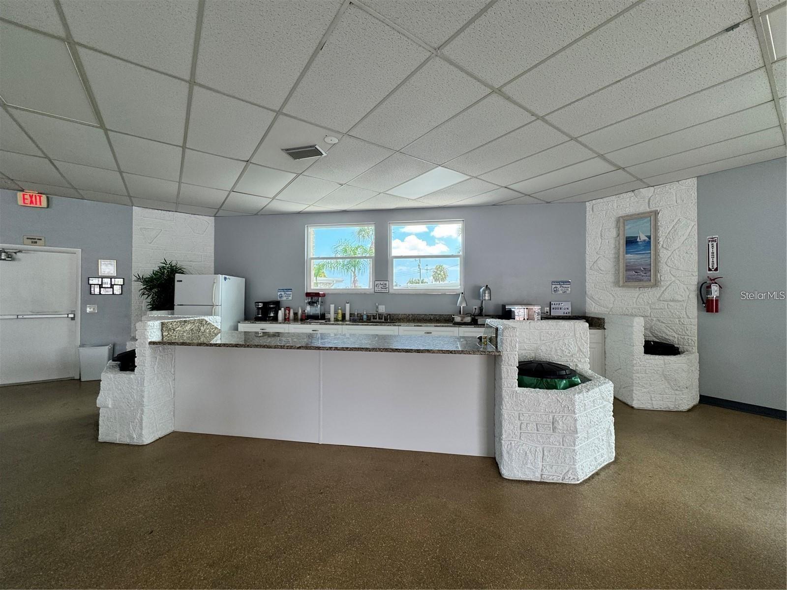 250 ROSERY RD NW #283, LARGO, FL, 33770