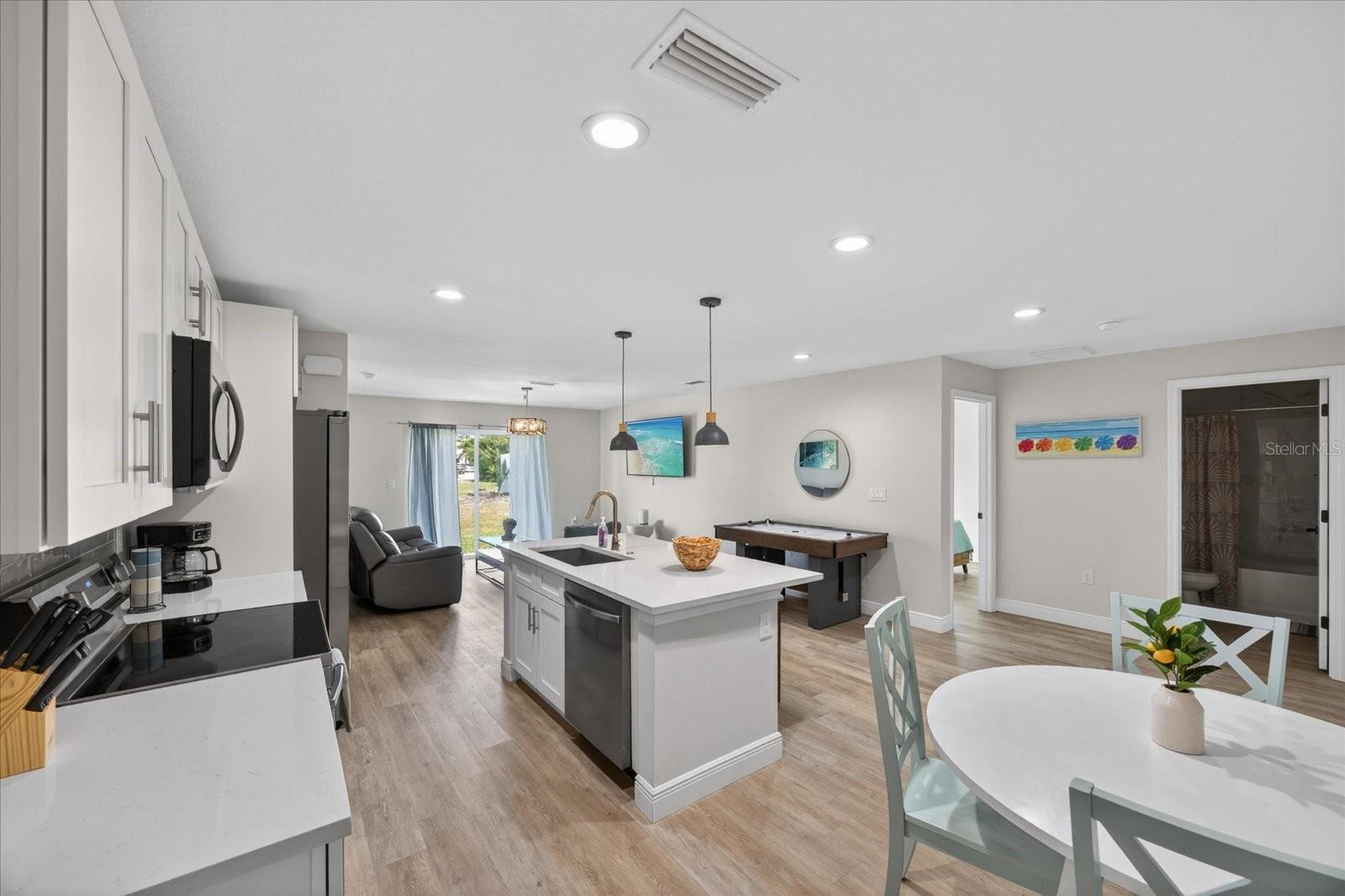 12114 CLARENDON AVE, PORT CHARLOTTE, FL, 33981