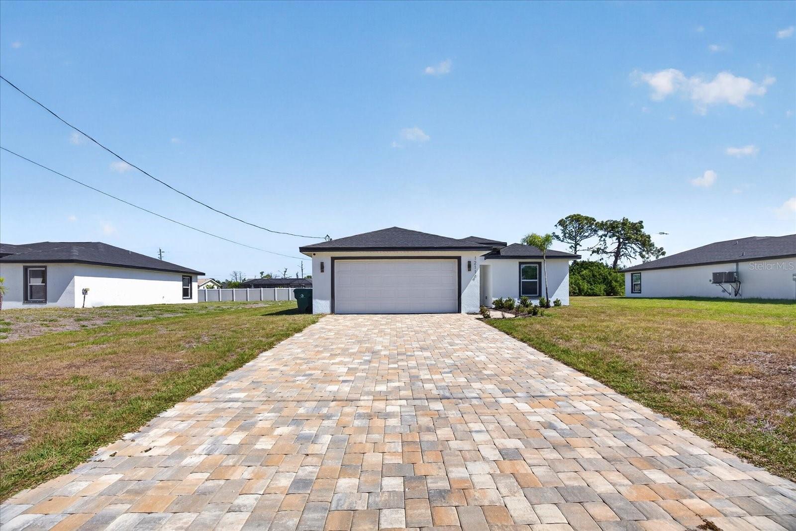 12114 CLARENDON AVE, PORT CHARLOTTE, FL, 33981