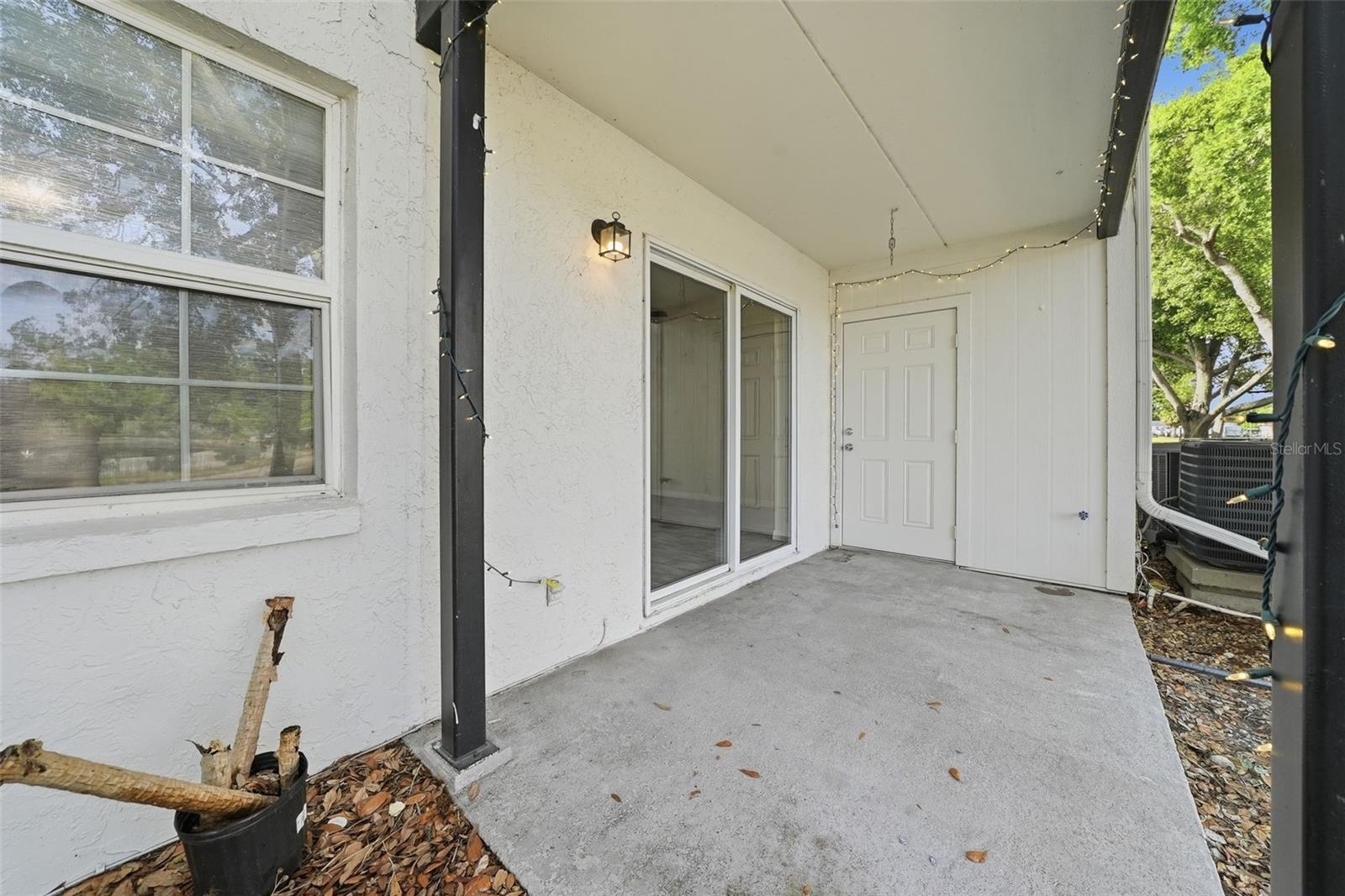 3821 N OAK DR #J21, TAMPA, FL, 33611