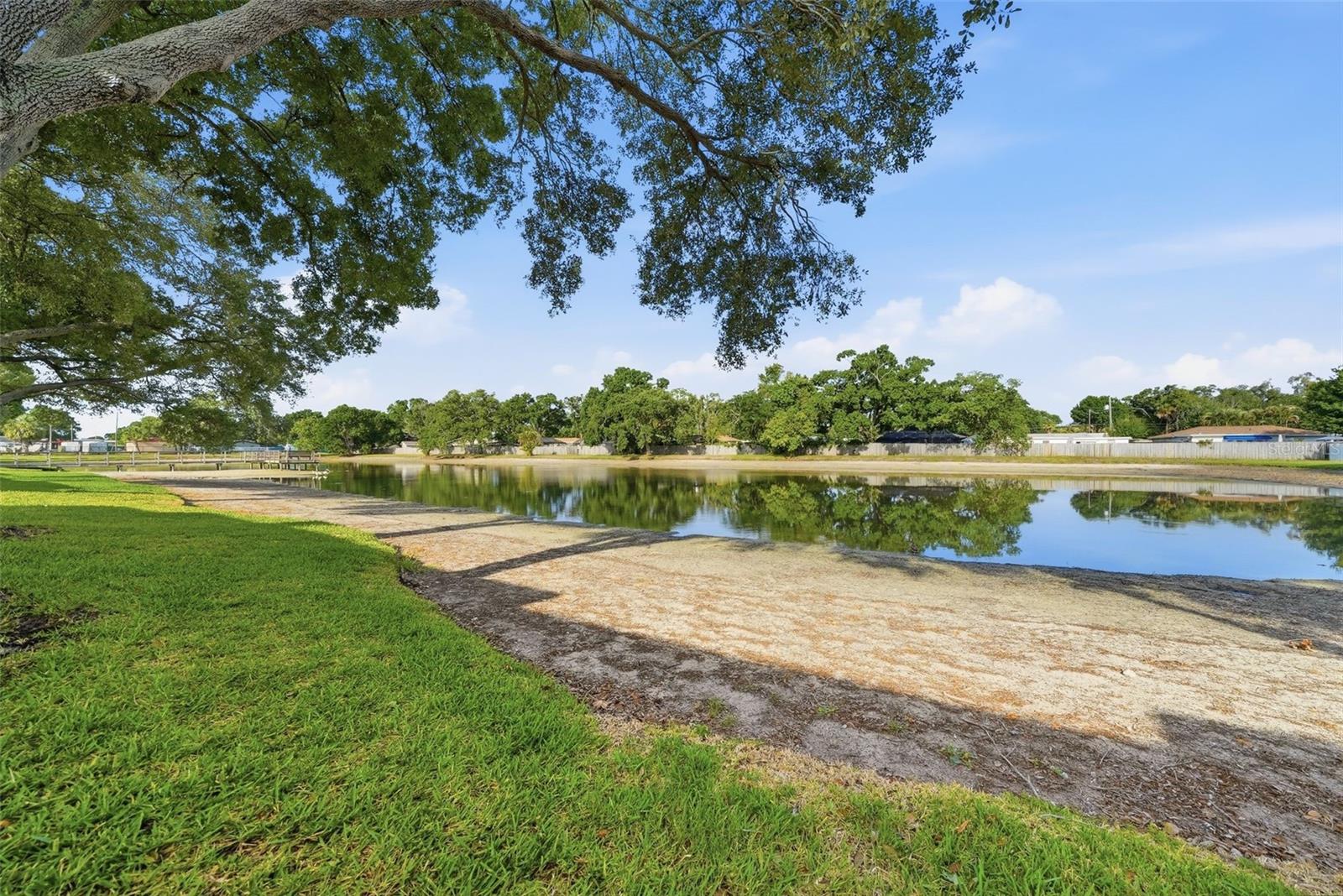 3821 N OAK DR #J21, TAMPA, FL, 33611