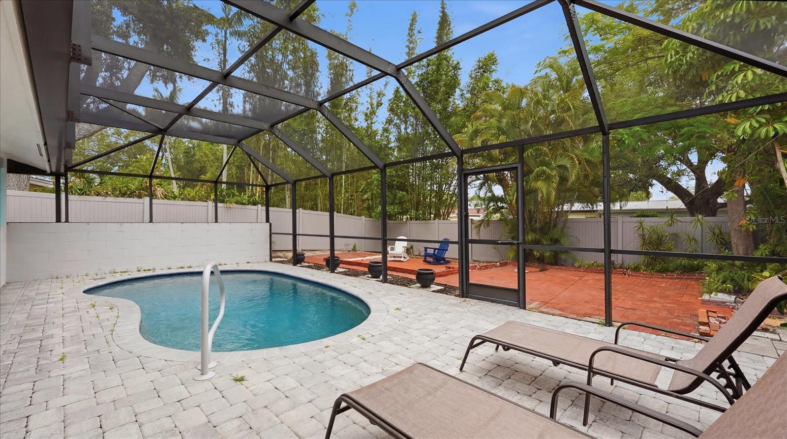 6233 ROCKEFELLER AVE, SARASOTA, FL, 34231