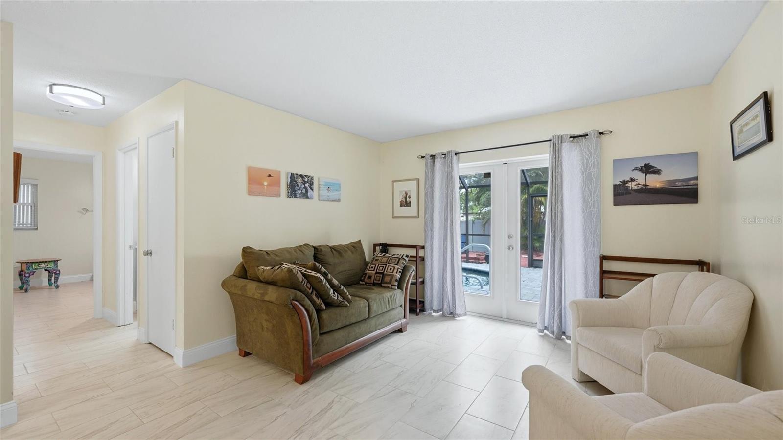 6233 ROCKEFELLER AVE, SARASOTA, FL, 34231