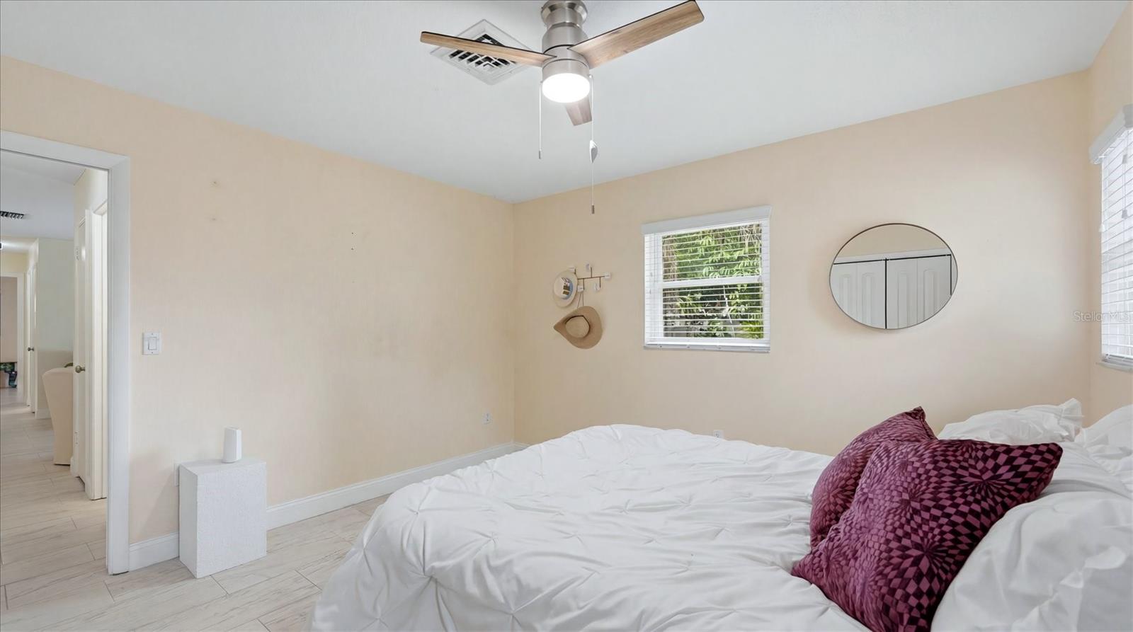 6233 ROCKEFELLER AVE, SARASOTA, FL, 34231
