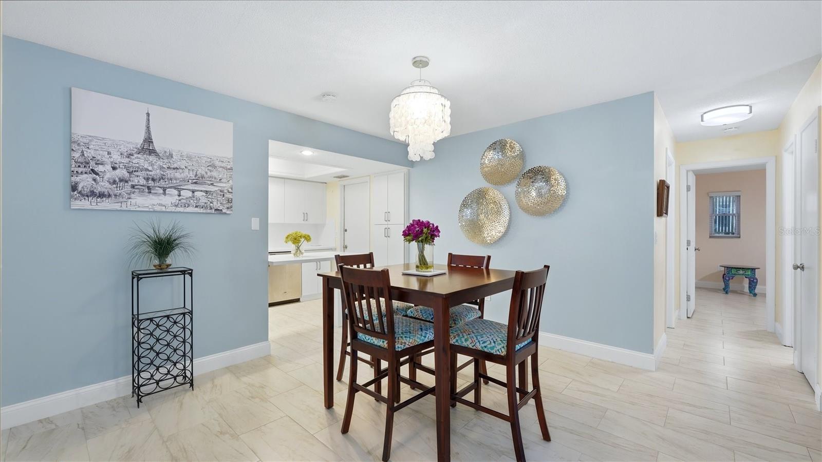 6233 ROCKEFELLER AVE, SARASOTA, FL, 34231