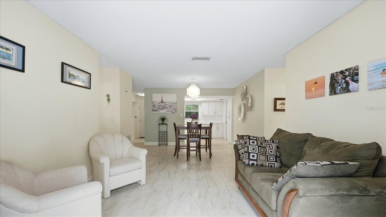 6233 ROCKEFELLER AVE, SARASOTA, FL, 34231