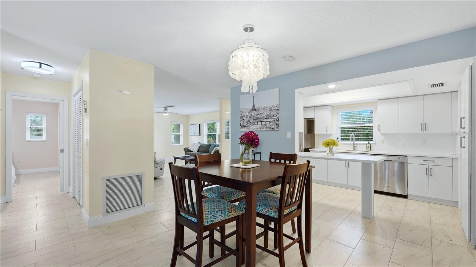 6233 ROCKEFELLER AVE, SARASOTA, FL, 34231