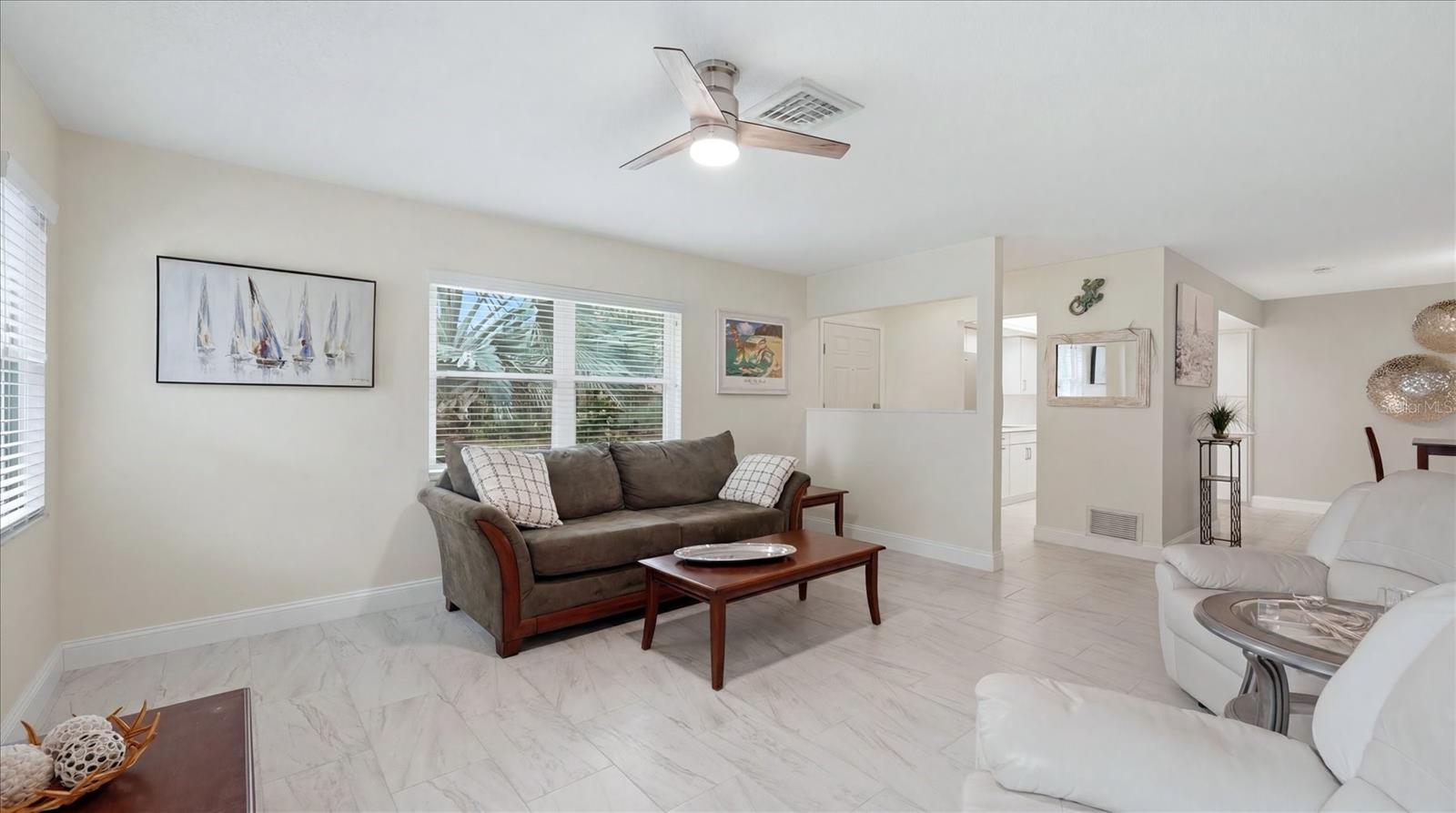 6233 ROCKEFELLER AVE, SARASOTA, FL, 34231
