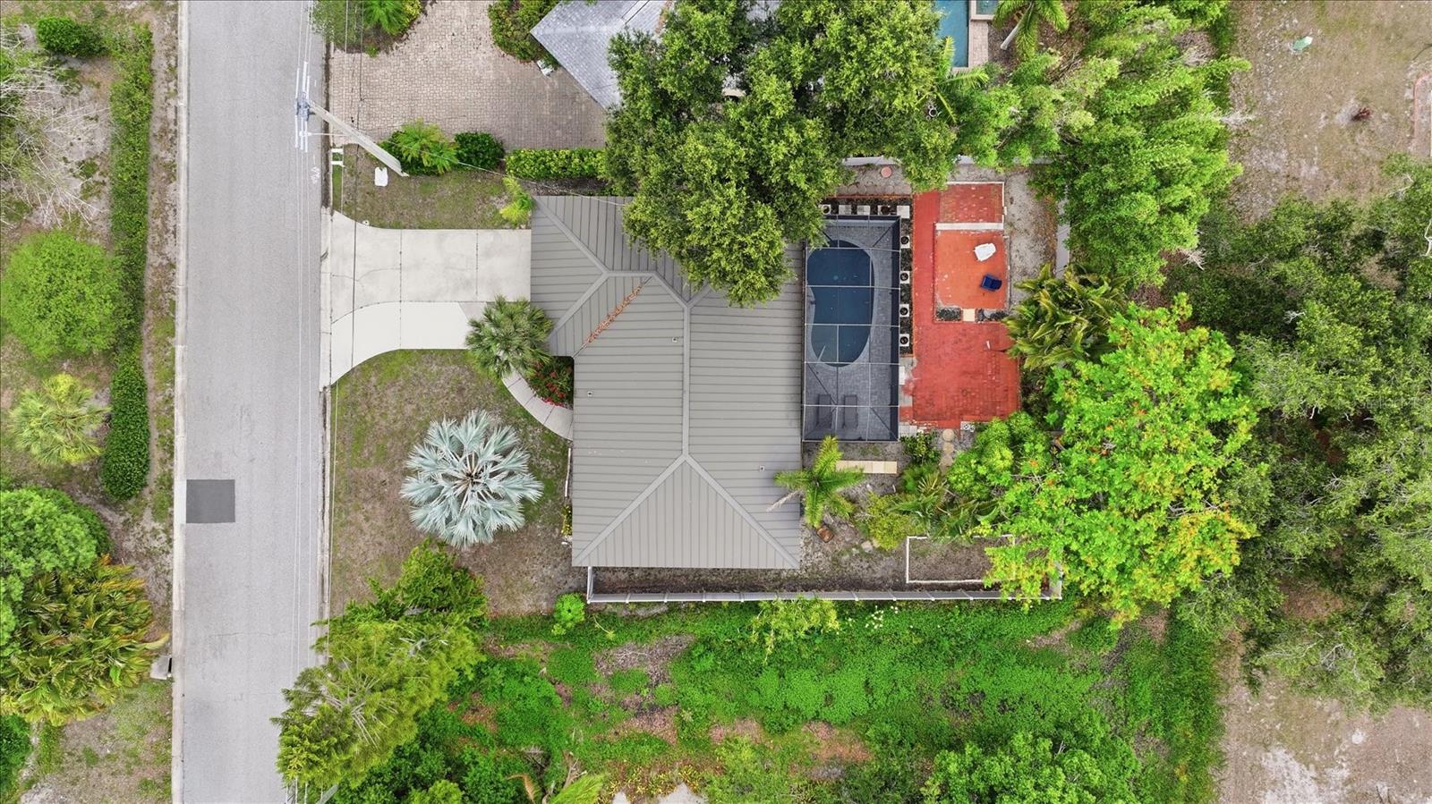 6233 ROCKEFELLER AVE, SARASOTA, FL, 34231