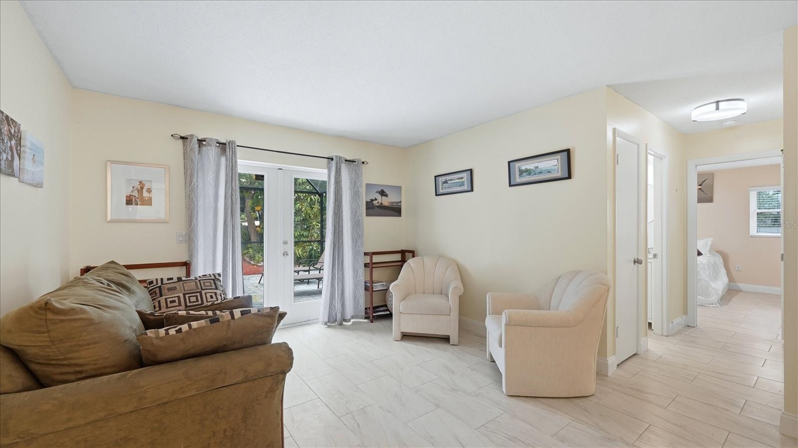 6233 ROCKEFELLER AVE, SARASOTA, FL, 34231