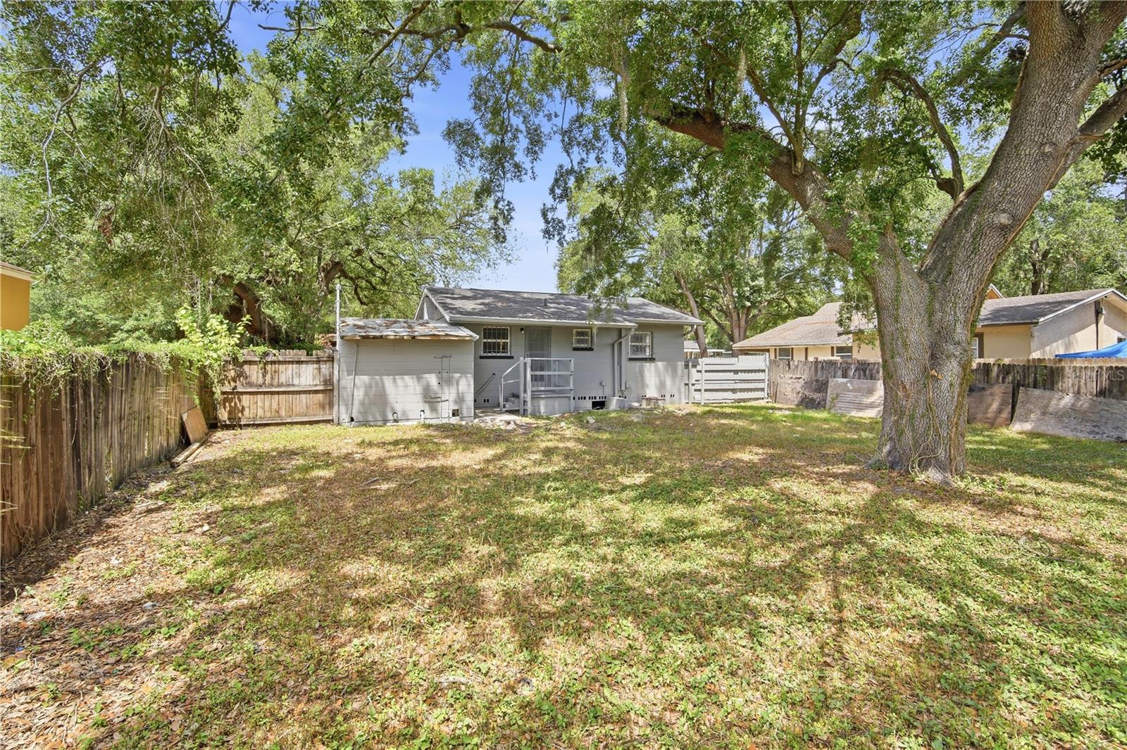 6209 N 43RD ST, TAMPA, FL, 33610