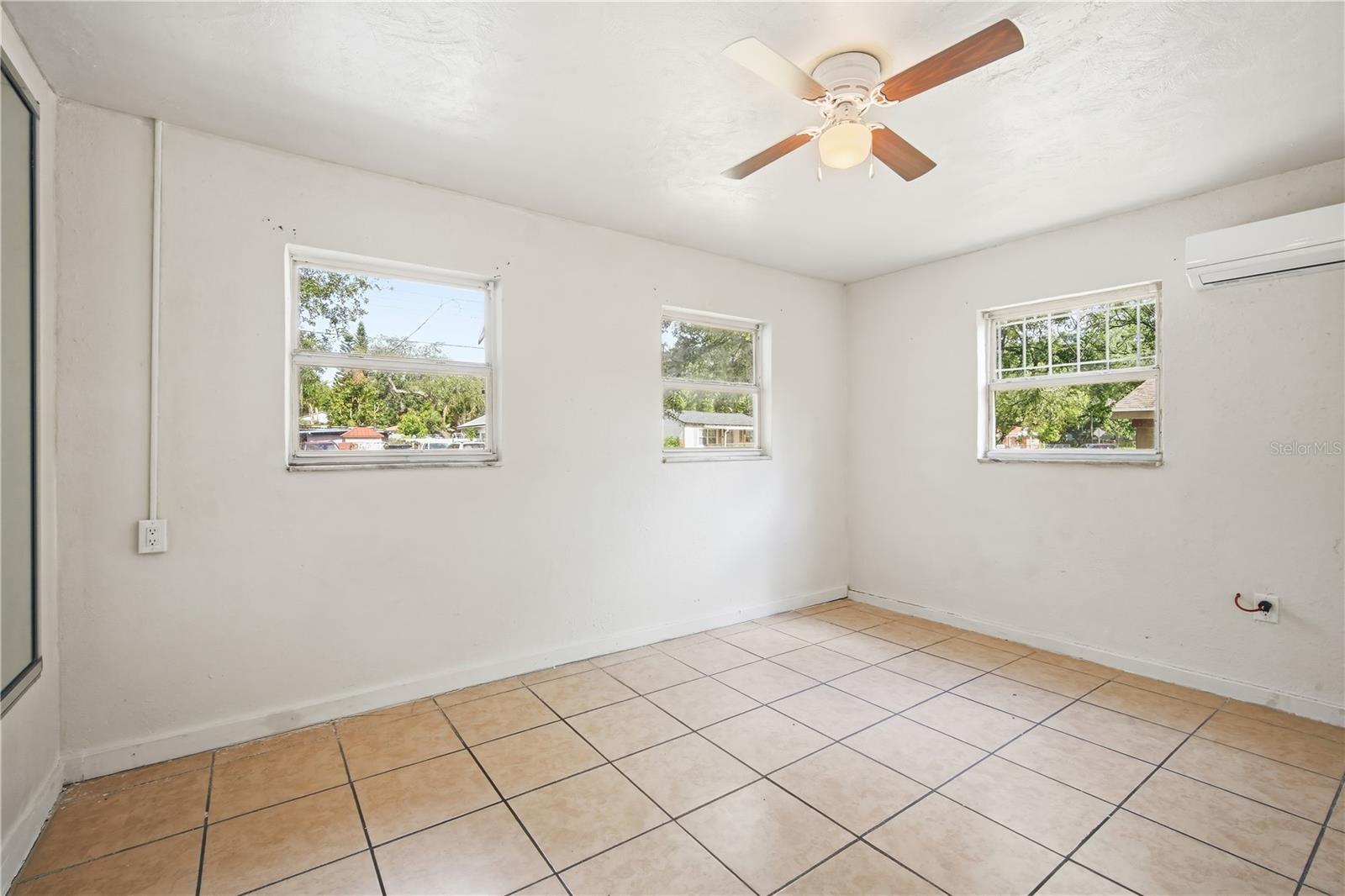 6209 N 43RD ST, TAMPA, FL, 33610