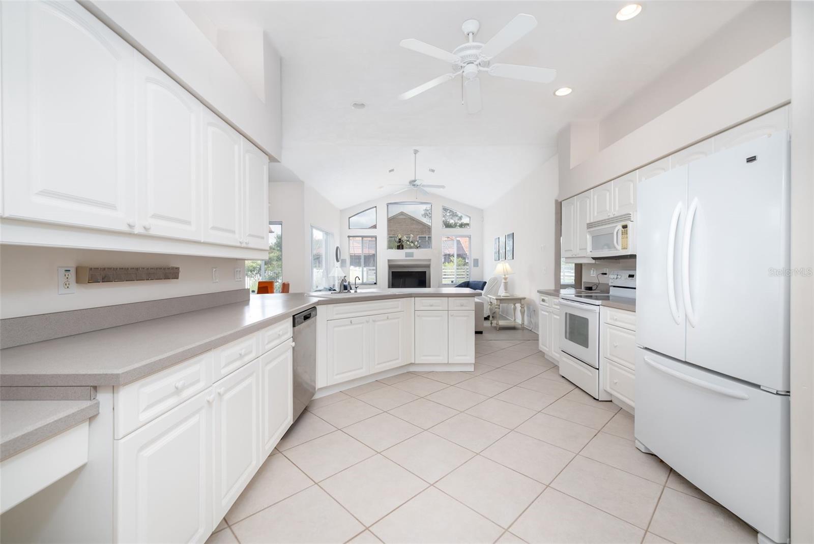 100 PARADISE VALLEY CT, DAYTONA BEACH, FL, 32114