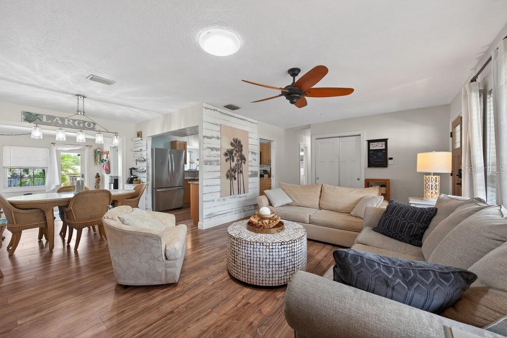 14728 BAY DR, LARGO, FL, 33774