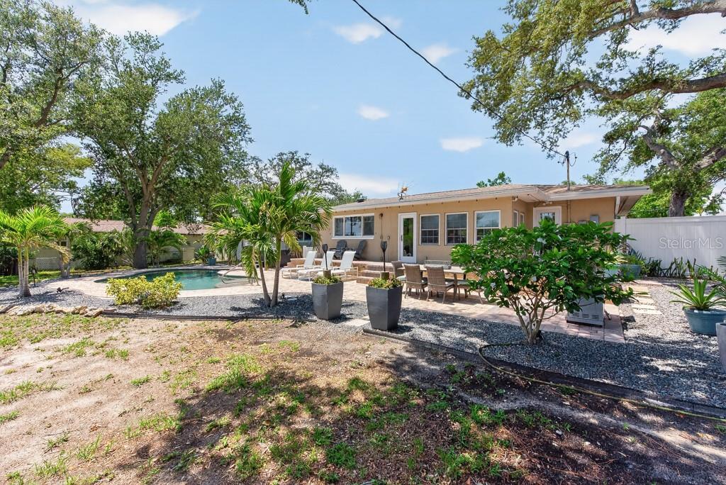 14728 BAY DR, LARGO, FL, 33774