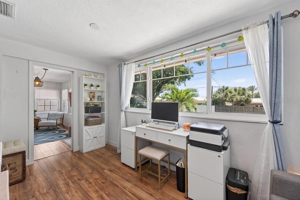 14728 BAY DR, LARGO, FL, 33774