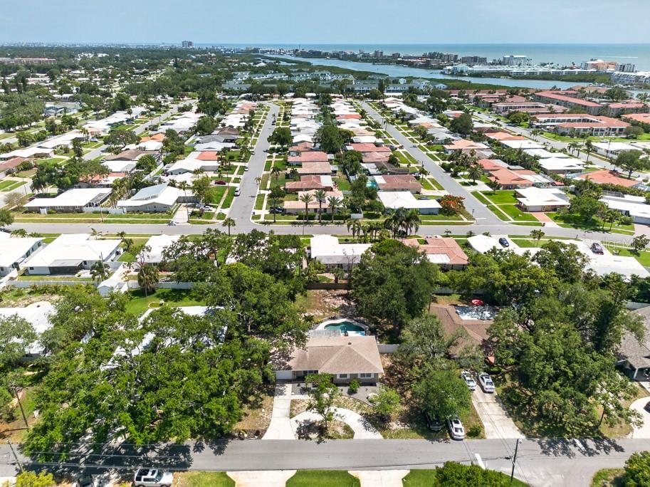 14728 BAY DR, LARGO, FL, 33774