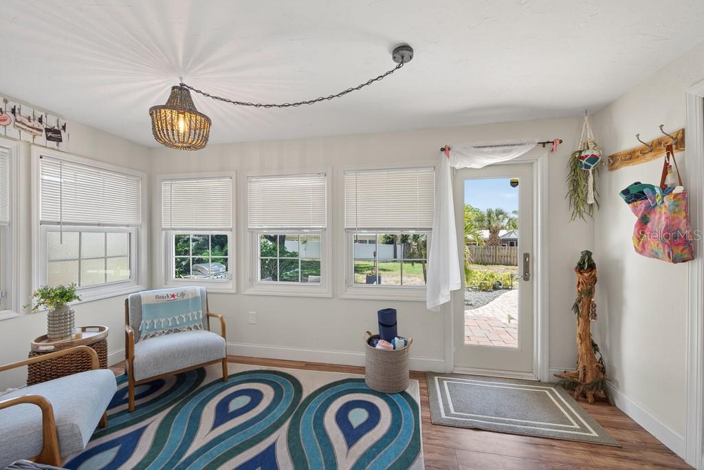 14728 BAY DR, LARGO, FL, 33774