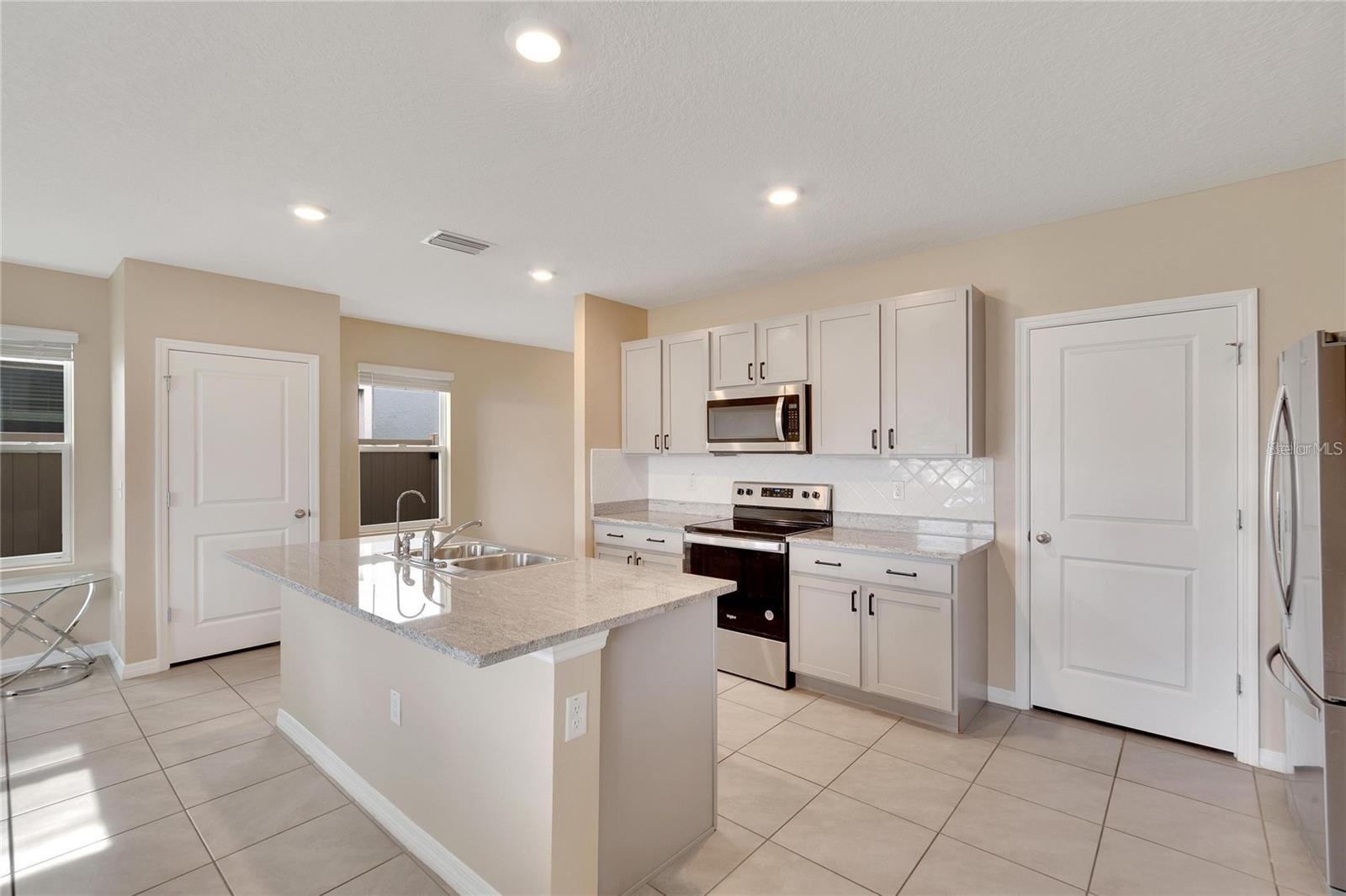 17029 BLISTER WING DR, WIMAUMA, FL, 33598