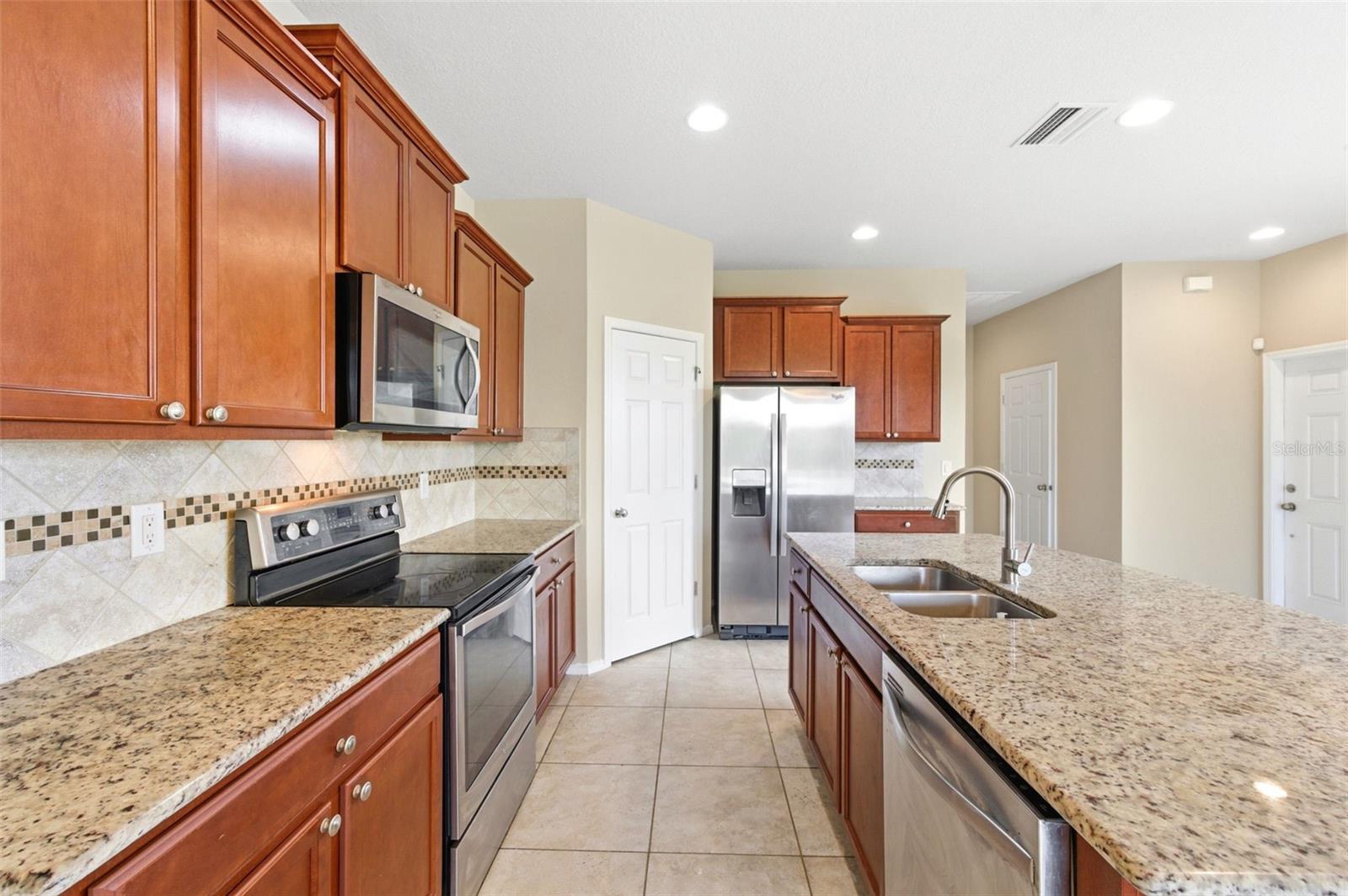 8961 TURNSTONE HAVEN PL, TAMPA, FL, 33619