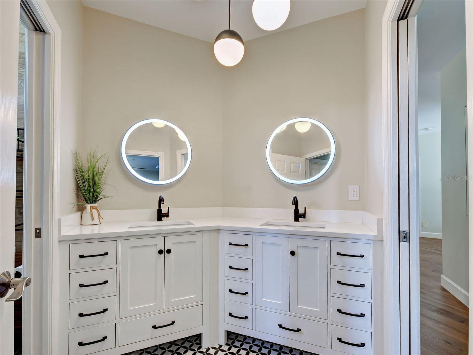 5026 HANGING MOSS LN, SARASOTA, FL, 34238