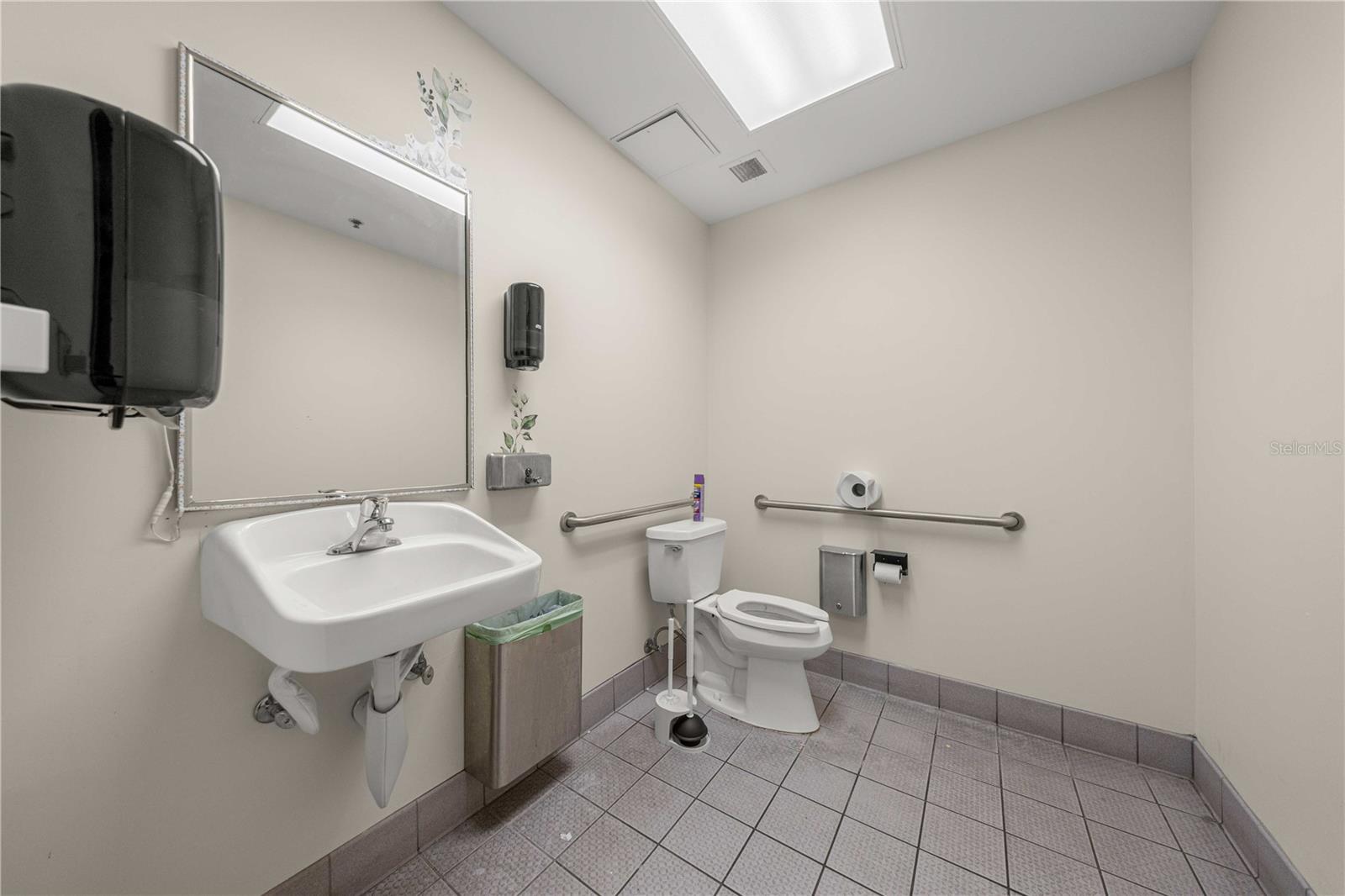 35 SE 1ST AVE #2nd Floor, OCALA, FL, 34471