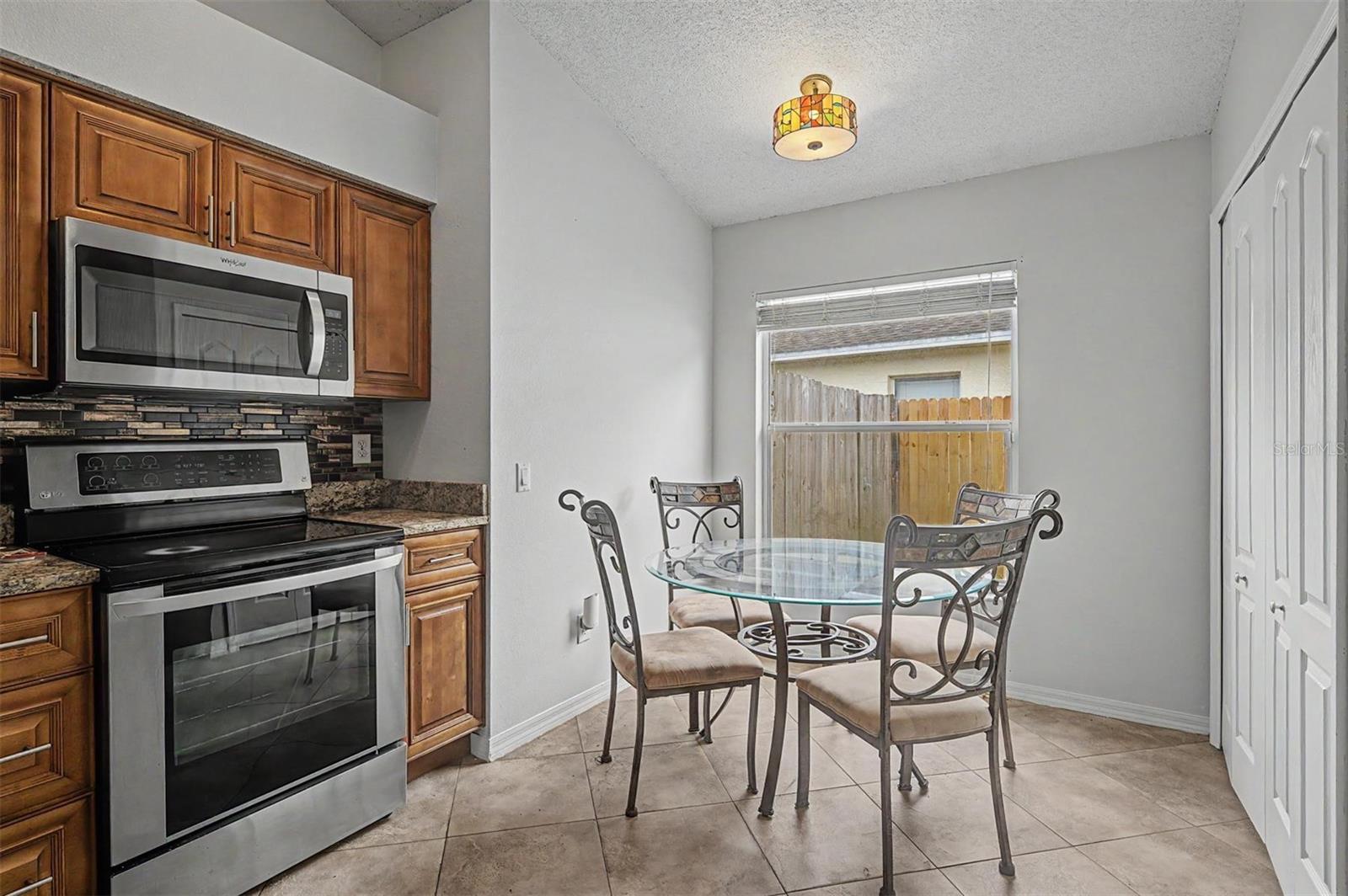 10238 CHARLESTON CORNER RD, TAMPA, FL, 33635