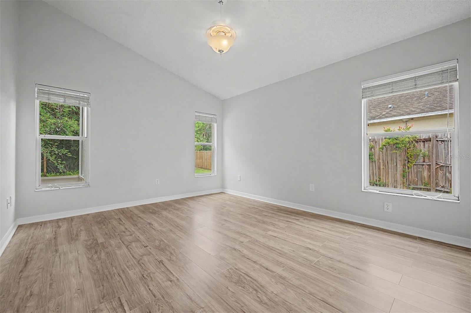 10238 CHARLESTON CORNER RD, TAMPA, FL, 33635
