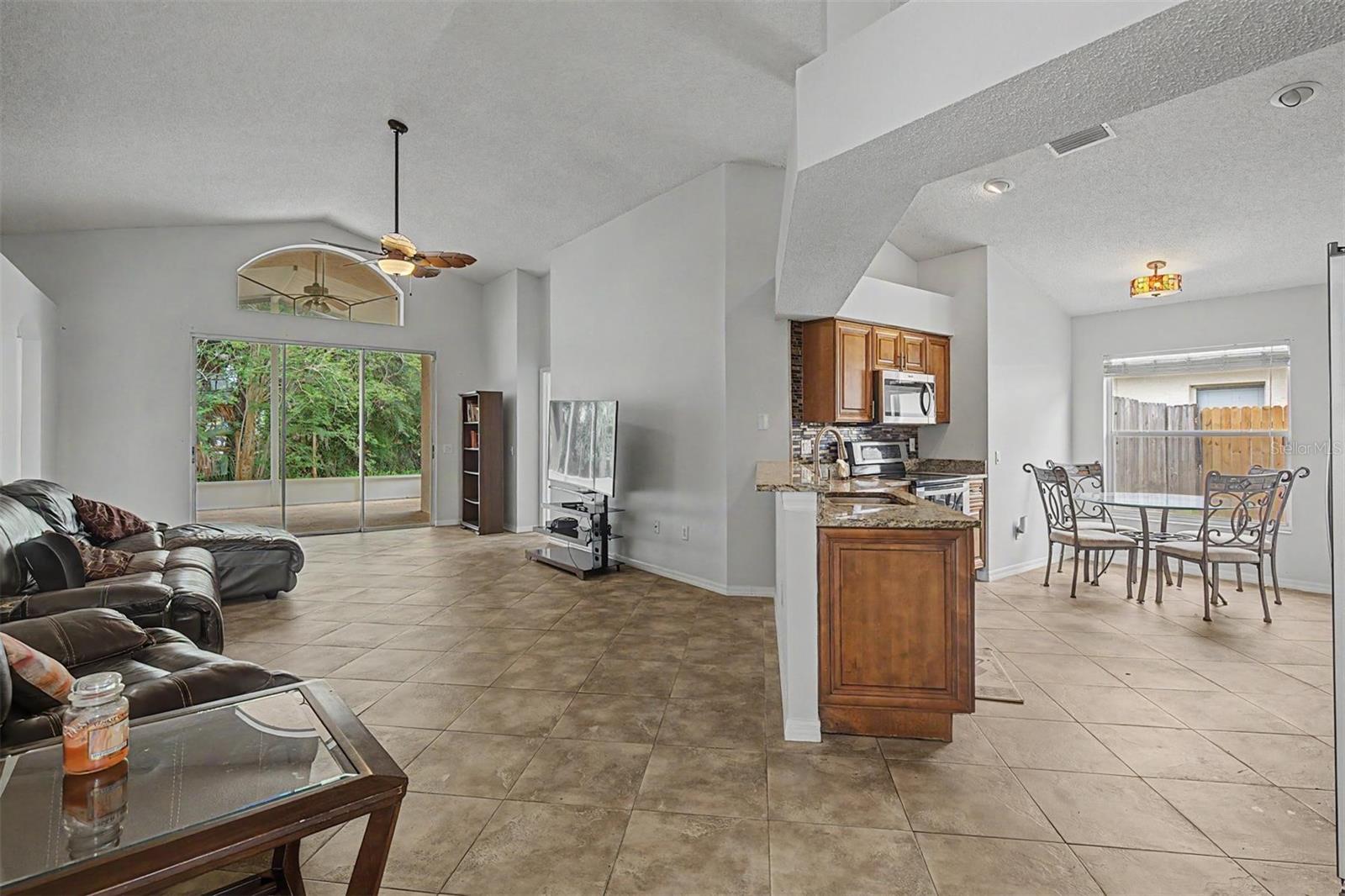 10238 CHARLESTON CORNER RD, TAMPA, FL, 33635