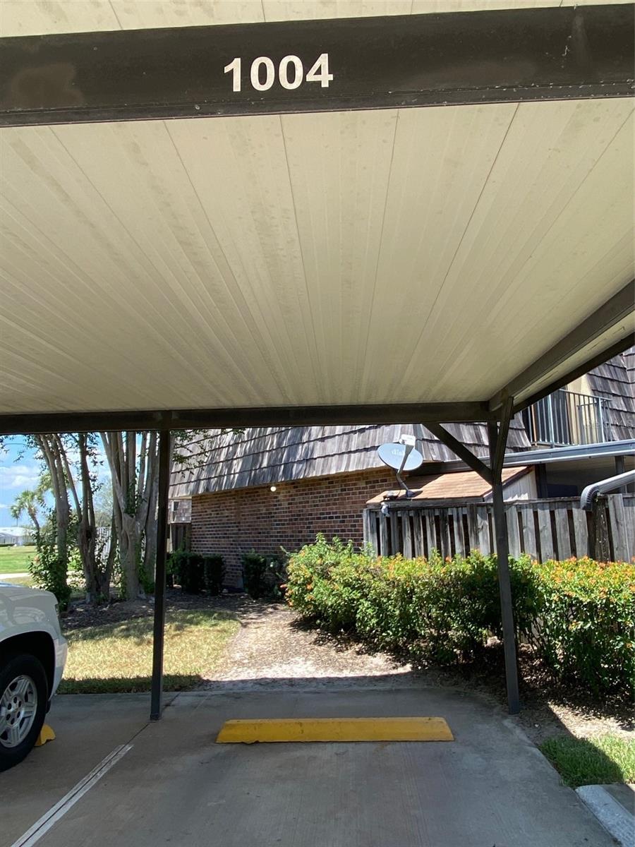 1004 ROYAL OAK BLVD, LEESBURG, FL, 34748