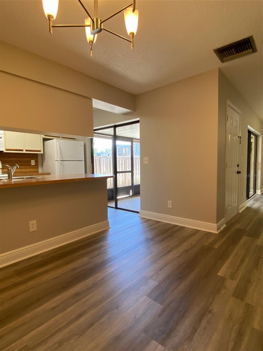 1004 ROYAL OAK BLVD, LEESBURG, FL, 34748
